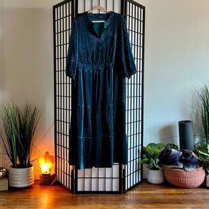 BloomChic Teal Velvet Pleated Midi Dress | Size US 22–24